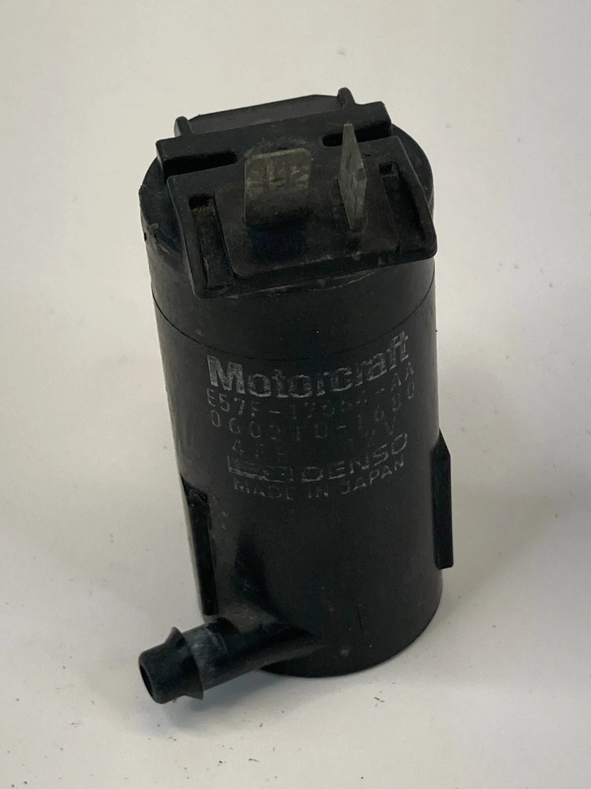 1993-1997 FORD RANGER WINDSHIELD WIPER WASHER PUMP ASSEMBLY E579-17664-AA OEM