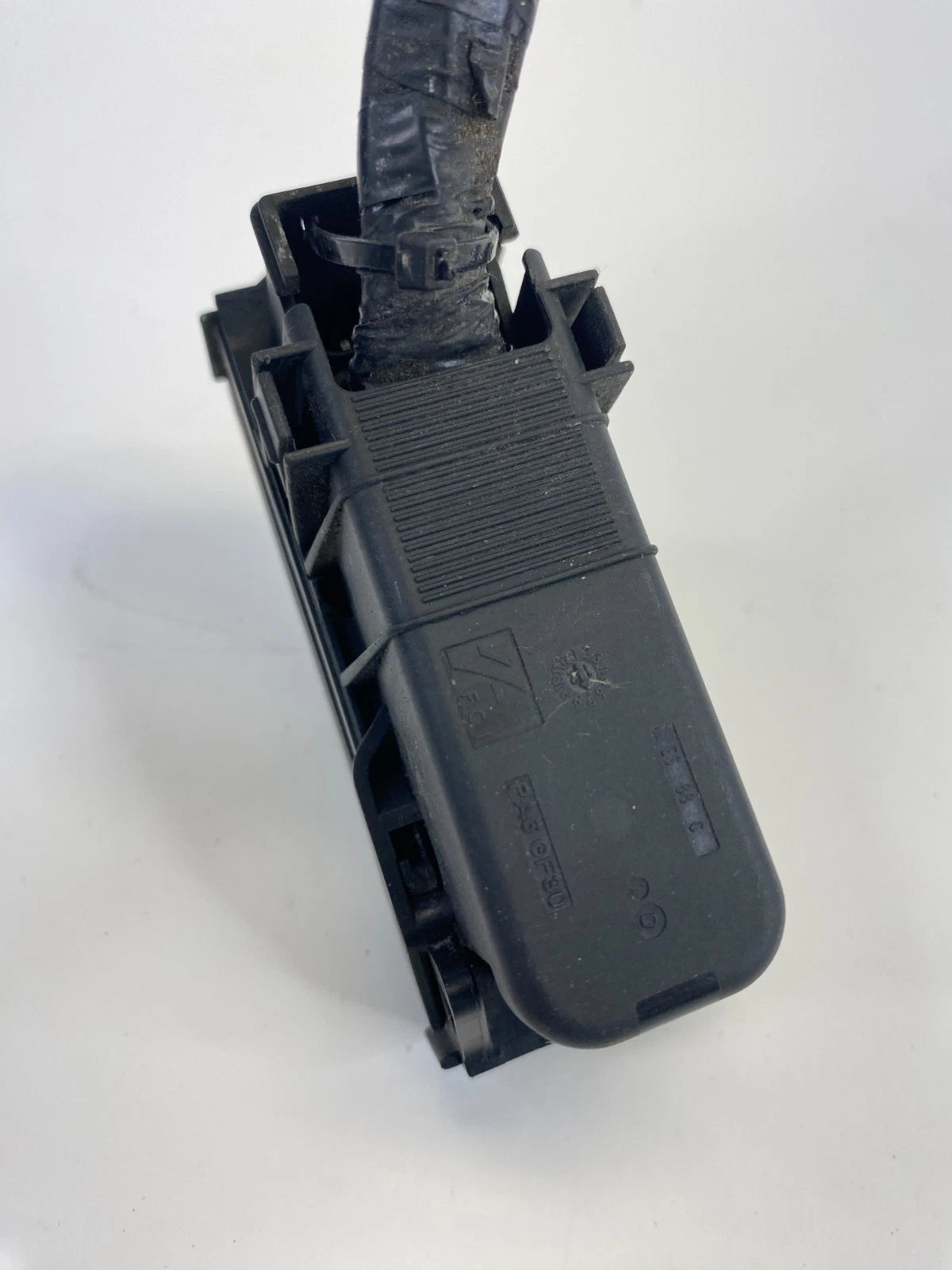 2013-2015 Ford Escape 2WD 1.6L AT ABS Pump Anti Lock Brake Plug Connector OEM