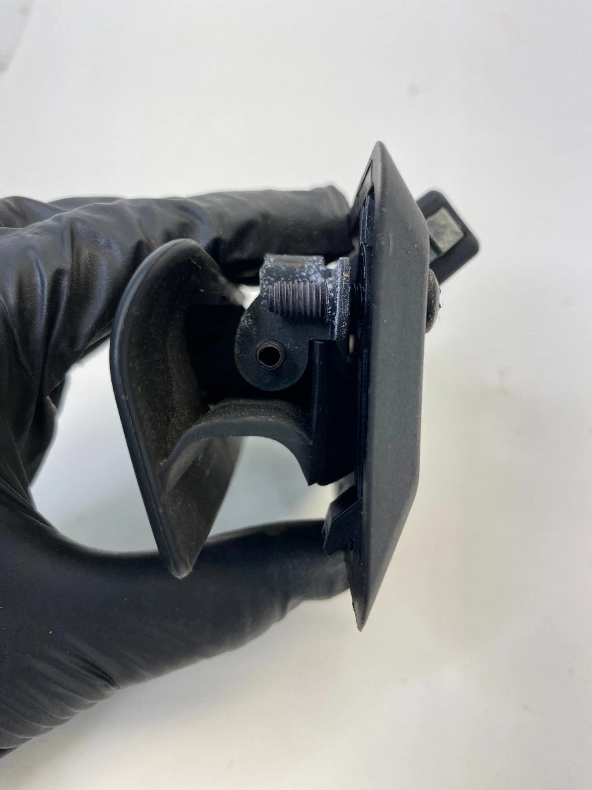 2007 2008 07 08 BMW 328XI 335XI GLOVE BOX LATCH HANDLE COMPARTMENT OEM