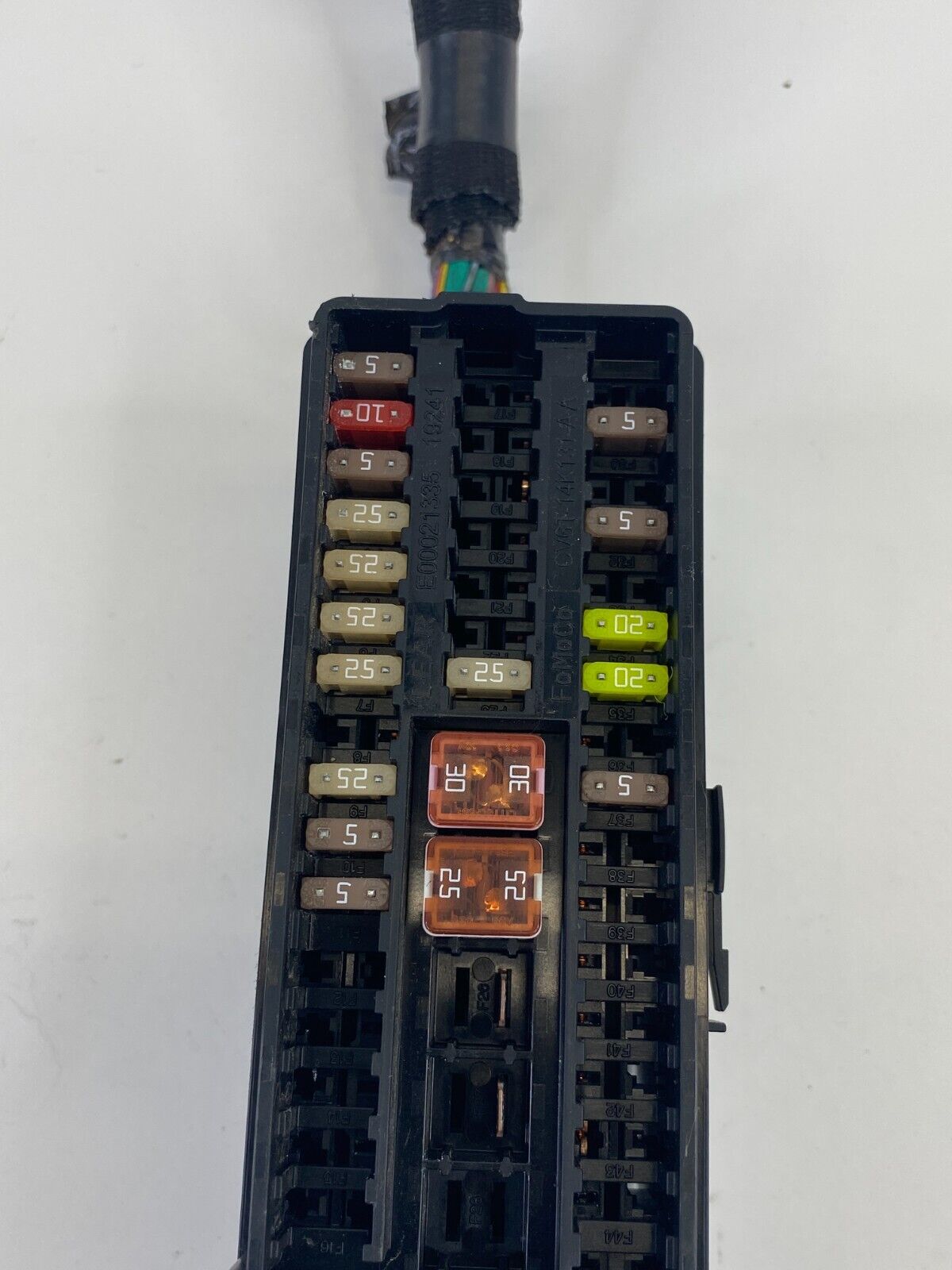 2013-2016 Ford Escape 1.6L L4 Engine Compartment Fuse Relay Junction Box OEM