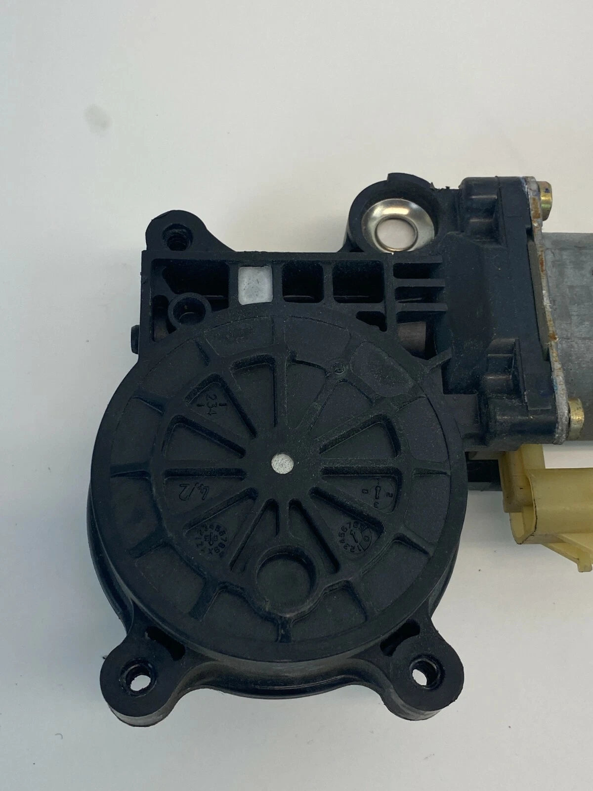 2005-2010 CHRYSLER 300 REAR LEFT BACK SIDE DOOR POWER WINDOW MOTOR RR LH OEM
