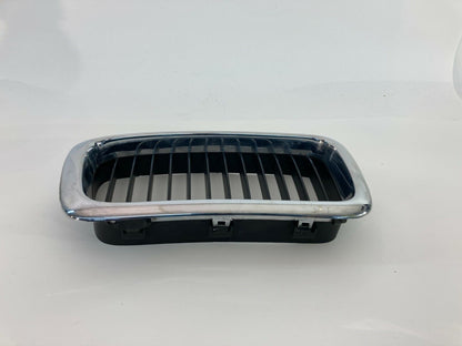 1995-1998 BMW 740i 740iL Front Bumper Right Grill Grille 51-13-8125812 OEM