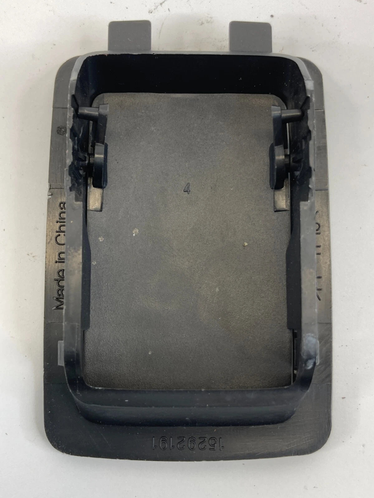 2008-2012 CHEVROLET MALIBU BACK SEAT CHILD SAFETY ANCHOR HOOK CAP COVER 15292191