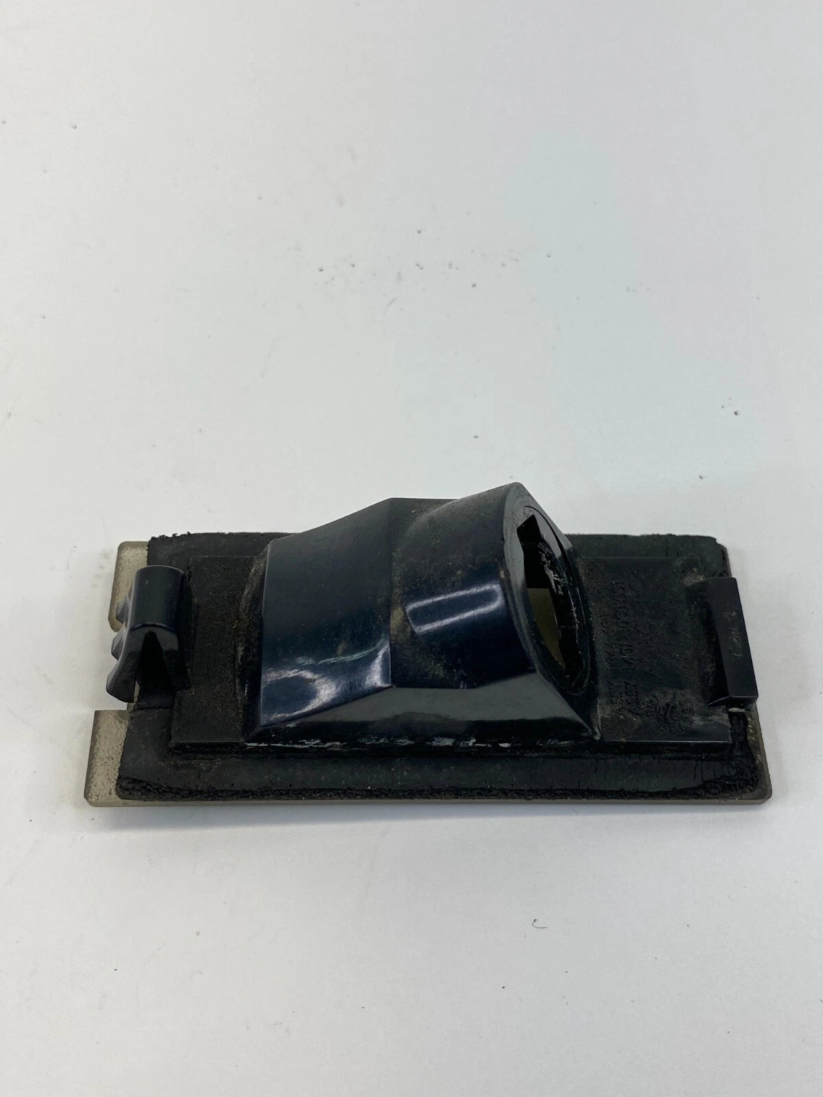 2009-2012 DODGE JOURNEY REAR TAILGATE LIFTGATE LICENSE PLATE LAMP LIGHT HOUSING