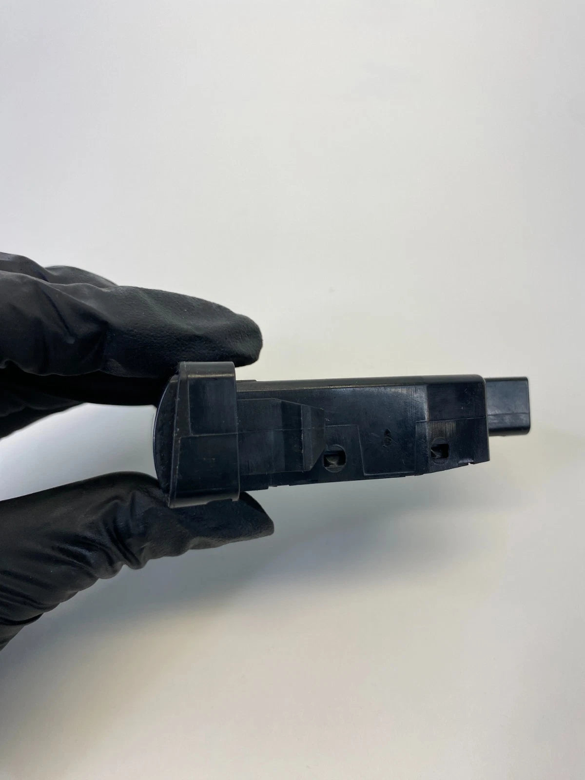 04 05 06 07 08 09 TOYOTA PRIUS PARKING PARK BRAKE CONTROL SWITCH BUTTON 15A685