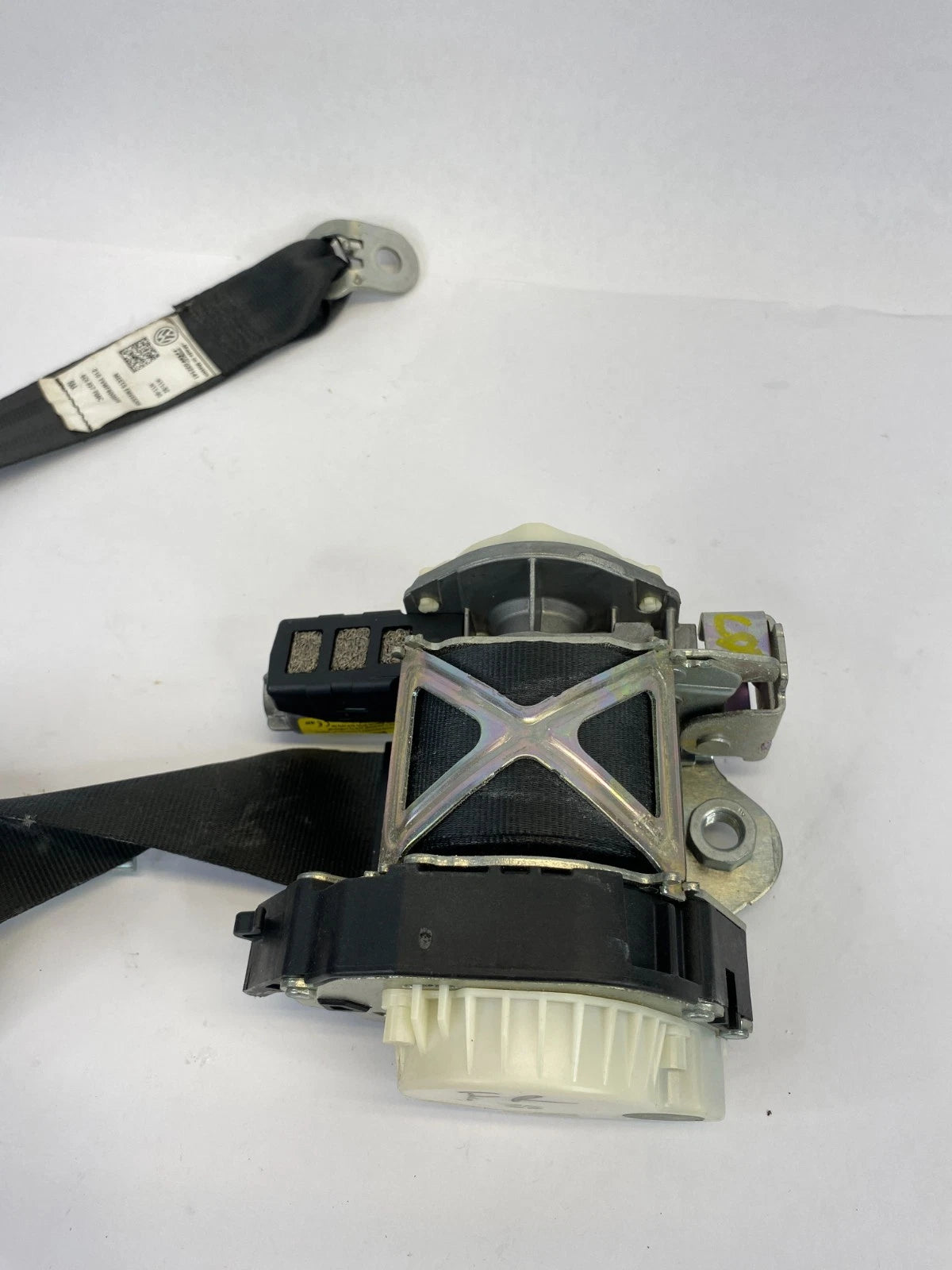 2011-2018 VW VOLKSWAGEN JETTA SEDAN FRONT RIGHT SEAT BELT RETRACTOR 5C6-857-706C