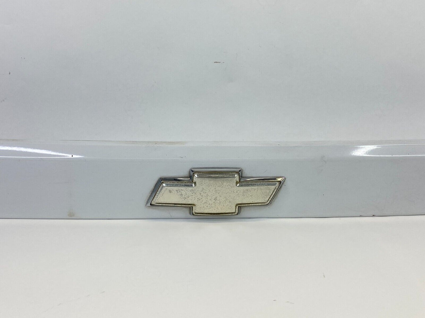 07-11 Chevrolet Aveo5 Hatchback Rear Trunk License Plate Light Emblem Molding