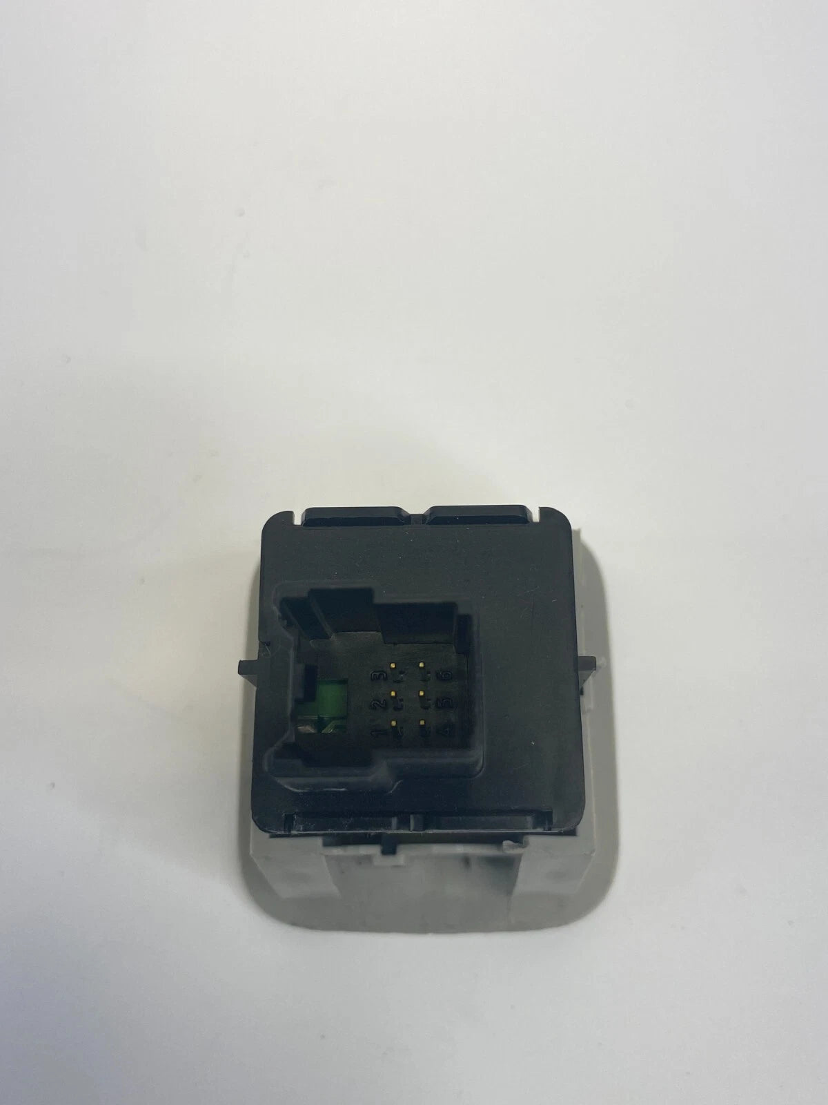 2009-2014 VOLKSWAGEN ROUTAN POWER INVERTER SWITCH BUTTON W/ BEZEL TRIM 68024775A