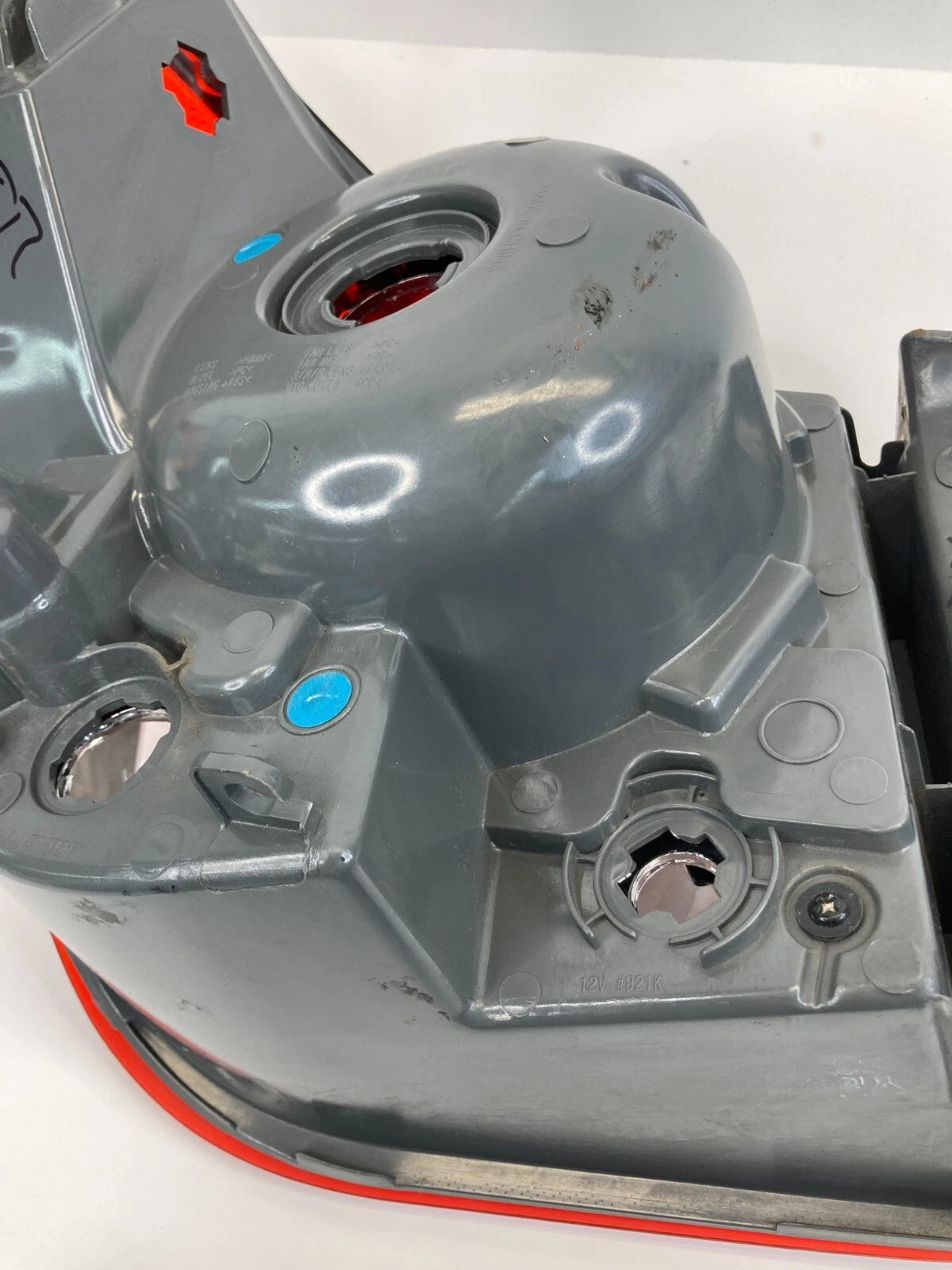 2011-2016 CHEVROLET CRUZE RIGHT PASSENGER OUTER TAIL LIGHT LAMP TAILLIGHT OEM