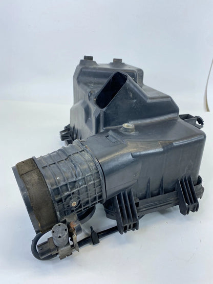 2004-2006 TOYOTA CAMRY 3.0L LOWER AIR INTAKE CLEANER FILTER BOX OEM 17701-0A100