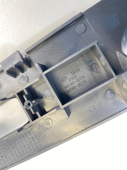 02-05 Hyundai Sonata Rear Right Side Window Switch Cover Bezel Panel 93580-3D210