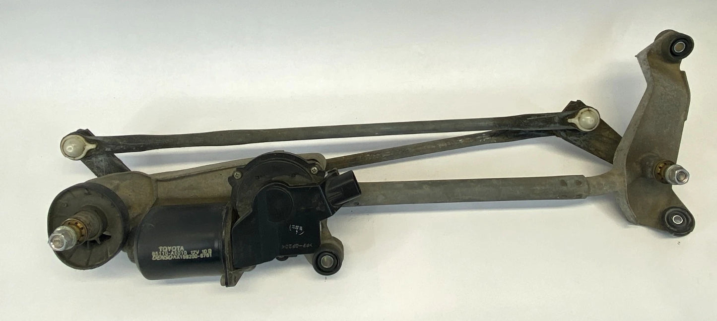 2004-2010 TOYOTA SIENNA FRONT WINSHIELD WIPER MOTOR W/ TRANSMISSION LINKAGE OEM