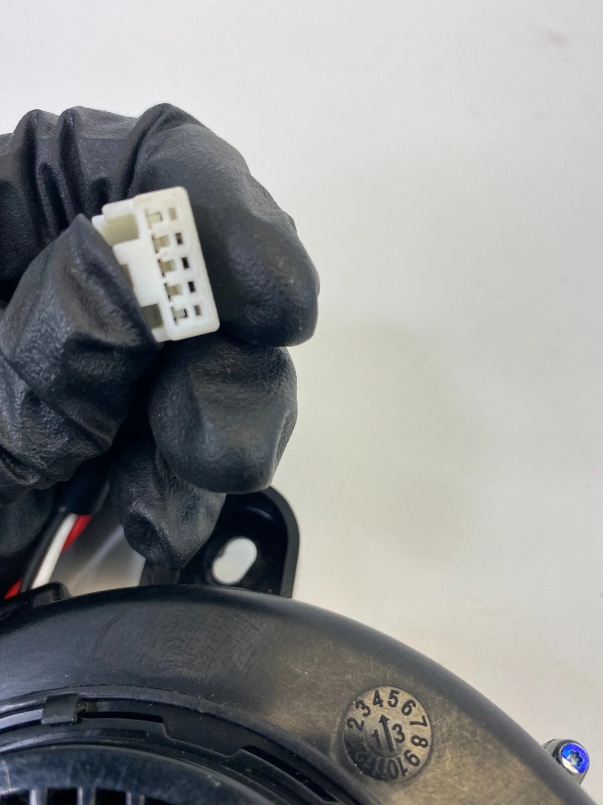 11-16 KIA OPTIMA FRONT SEAT HEATER TEMPERATURE CONTROLLED BLOWER 88550-3R010 OEM