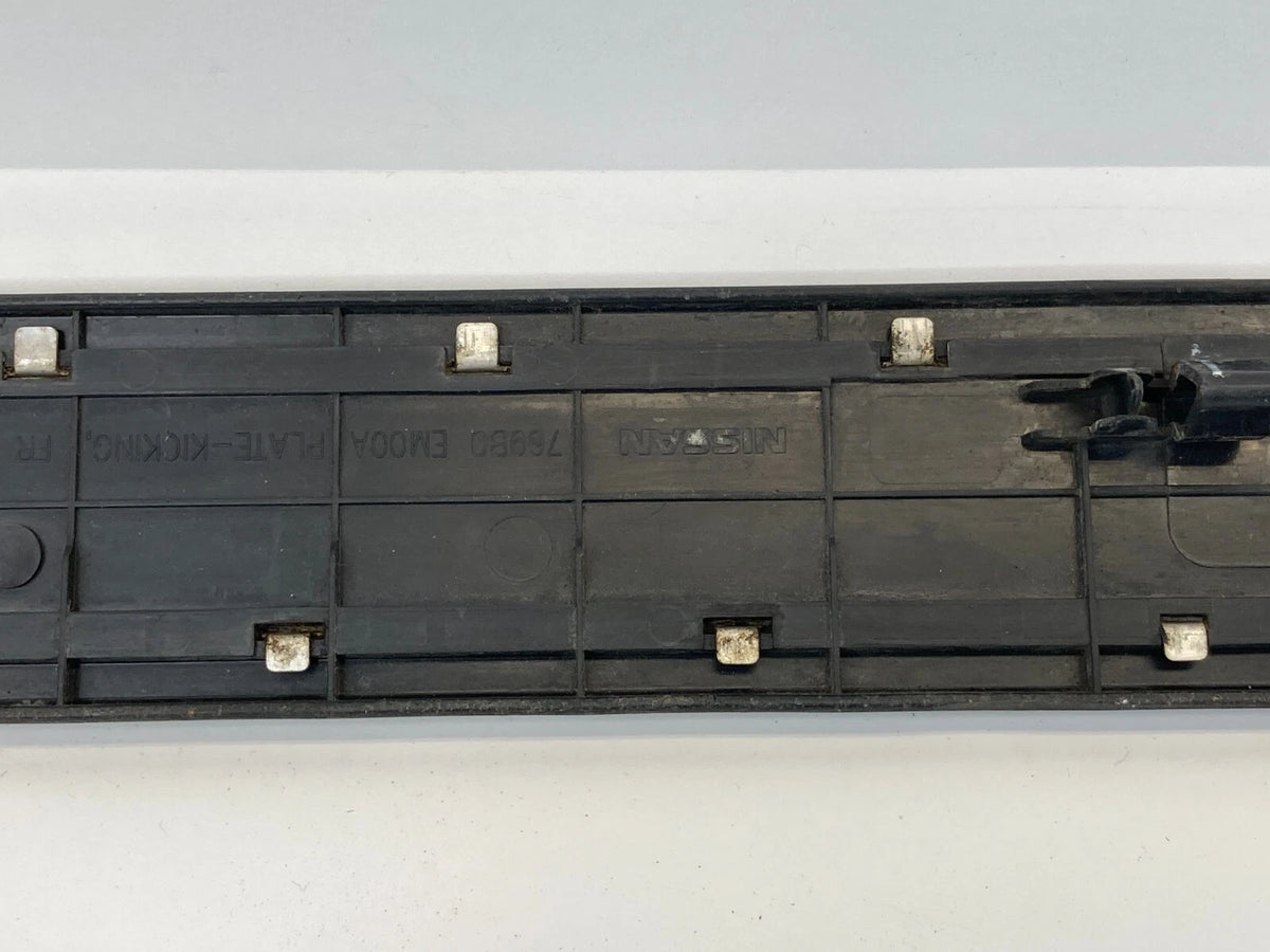 07-12 VERSA FRONT RIGHT PASSENGER DOOR STEP KICKING SCUFF SILL PLATE 769B0-EM00A