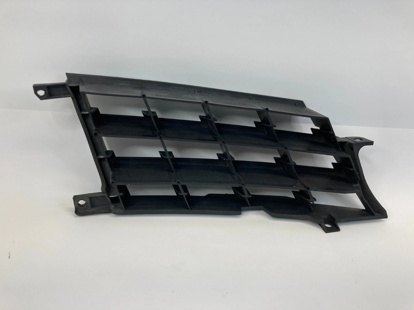 2008 2009 2010 NISSAN ROGUE FRONT LEFT INTERIOR BUMPER GRILL GRILLE TRIM INSERT