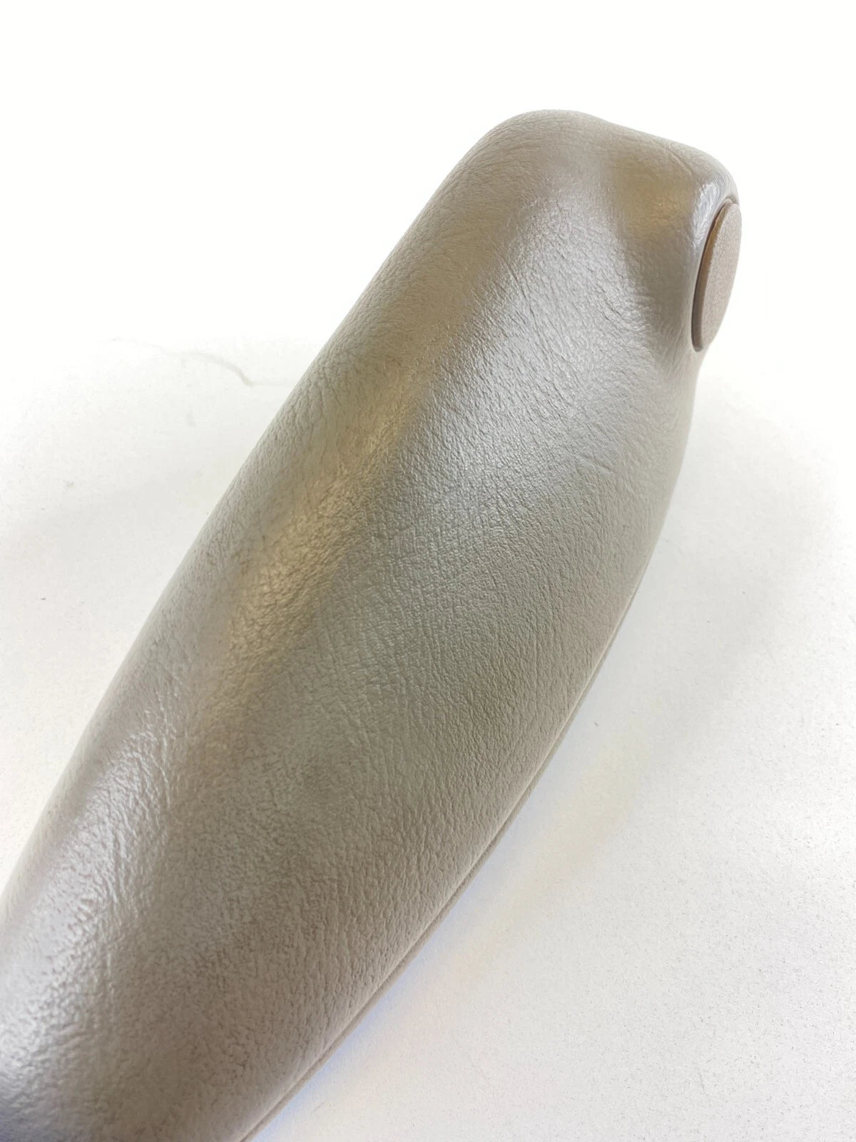 2004-2007 DODGE GRAND CARAVAN REAR RIGHT SEAT RIGHT SIDE ARMREST ARM REST 51861