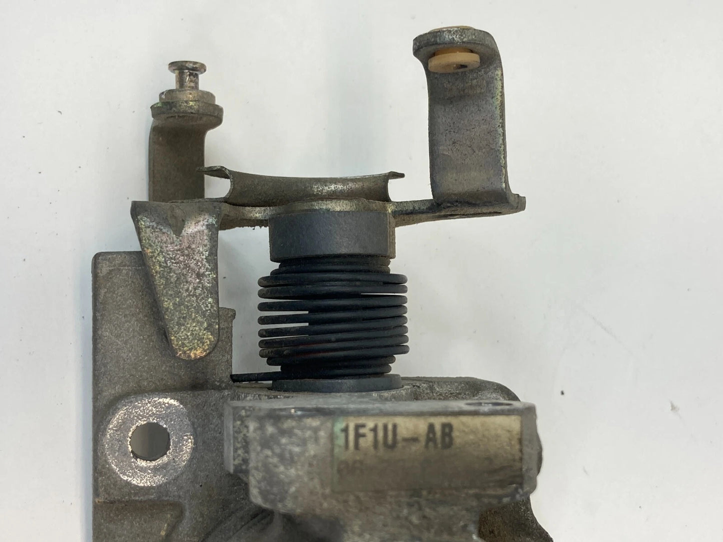 2000-2003 Ford Taurus Sable Sedan 3.0L V6 OHV Throttle Body Throttle Valve