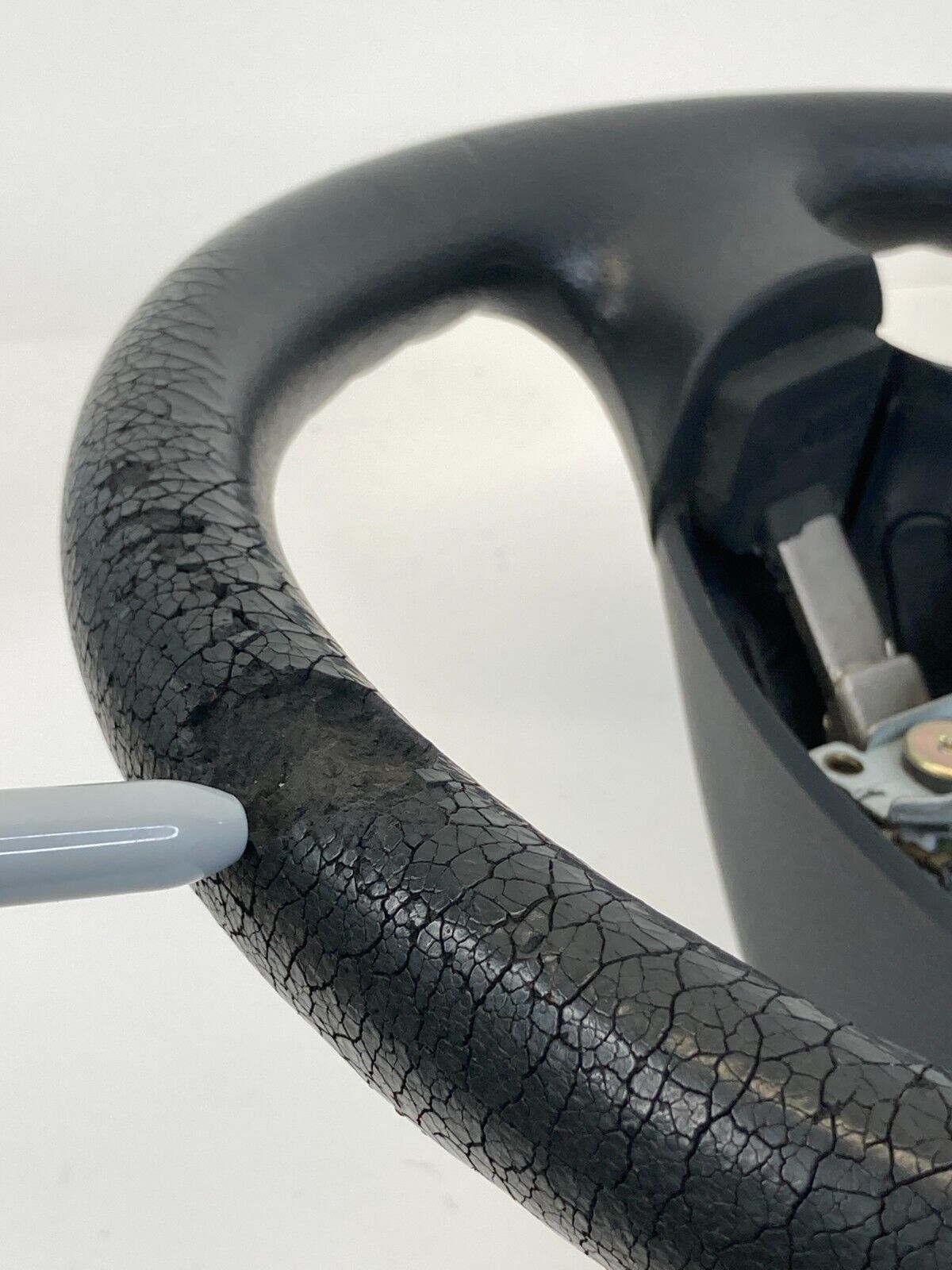 2005-2010 Kia Sportage Steering Wheel W/ Cruise Control Switch OEM