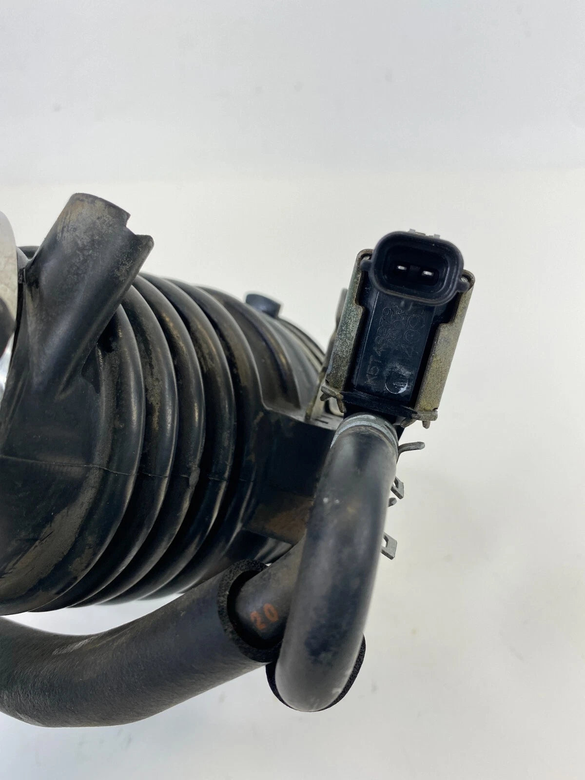 2000 2001 MAZDA MPV 2.5L V6 A/T ENGINE AIR CLEANER INTAKE HOSE GY01-13-220 OEM