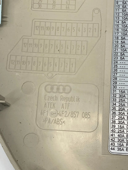 2007-2011 AUDI A6 DASH LEFT DRIVER SIDE END CAP COVER 4F2-857-085 OEM
