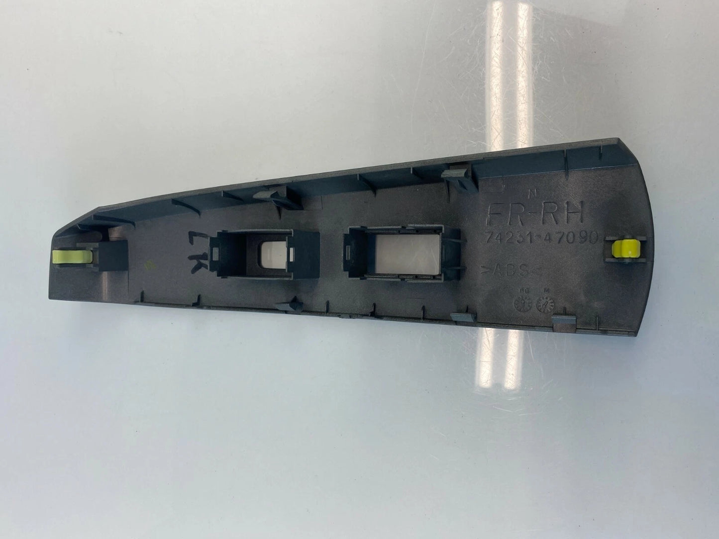 2004-2009 TOYOTA PRIUS FRONT RIGHT PASSENGER WINDOW SWITCH BEZEL OEM 7423147090