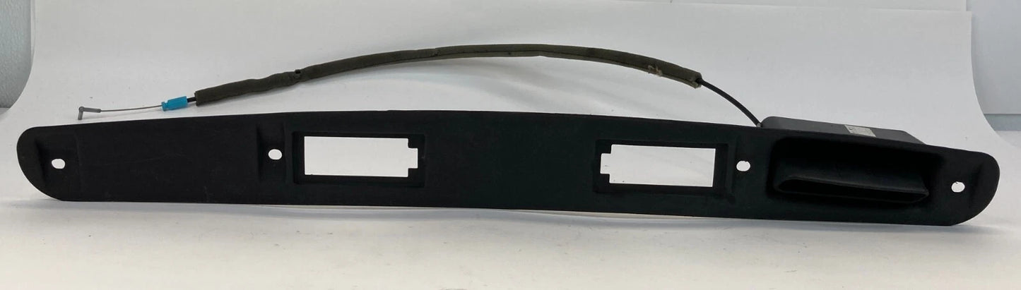 2009 2010 09 10 DODGE JOURNEY REAR TRUNK LID LICENSE LAMP LIGHT MOLDING BEZEL