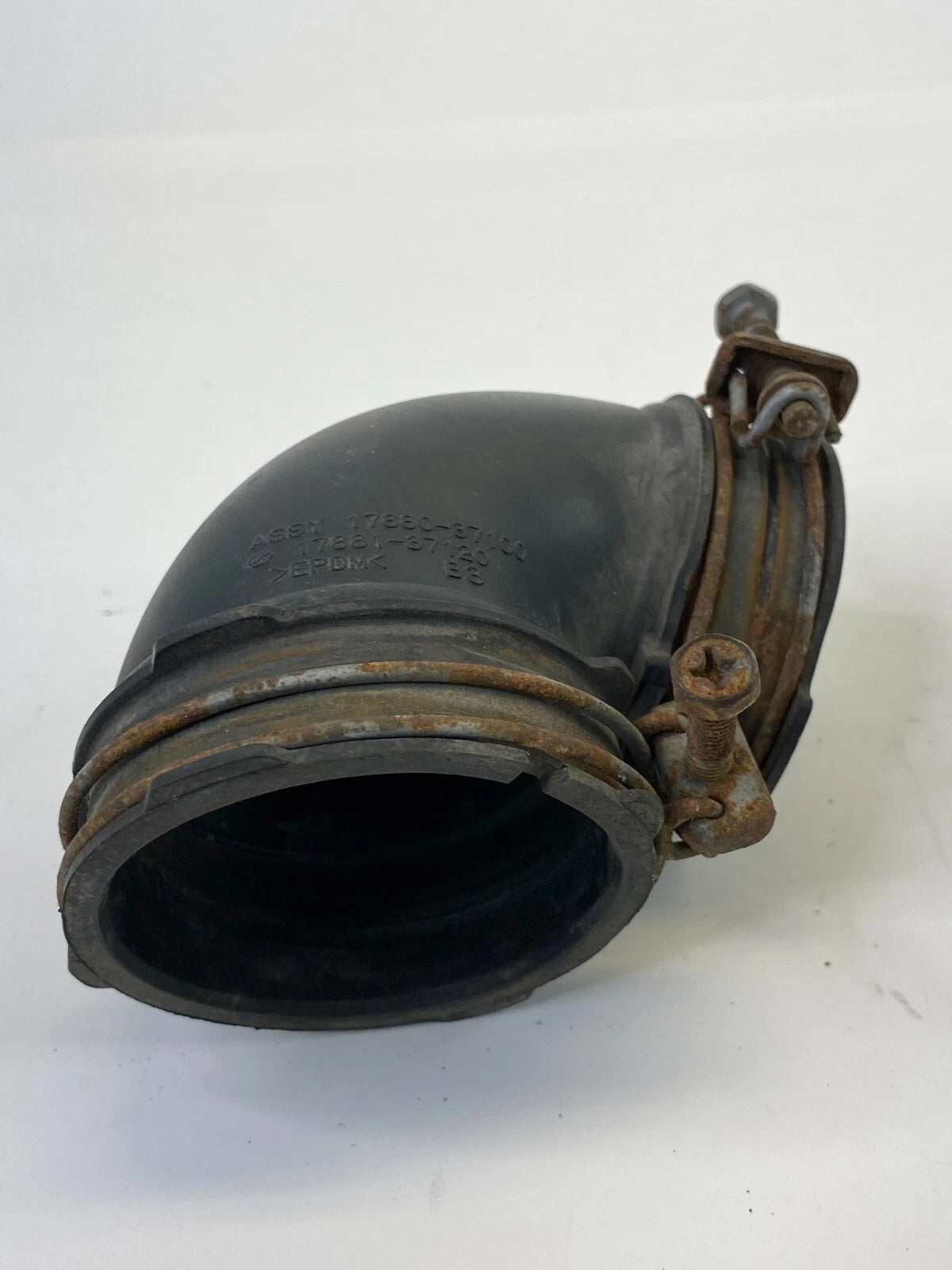 2010-2015 TOYOTA PRIUS ENGINE AIR CLEANER INTAKE HOSE INLET TUBE 17881-37120