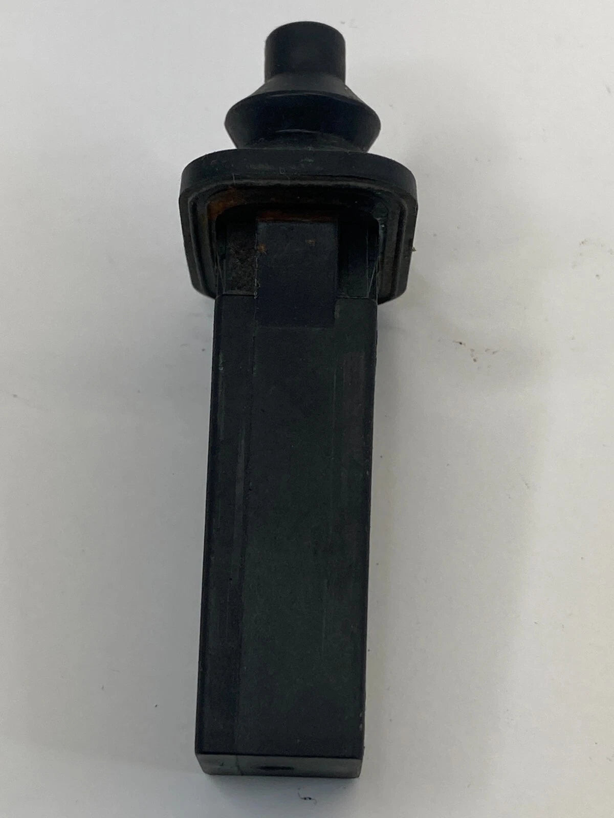 09-12 CHEVY TRAVERSE FUEL TANK FILLER DOOR LID OPENER SPRING SWITCH 25880365 OEM