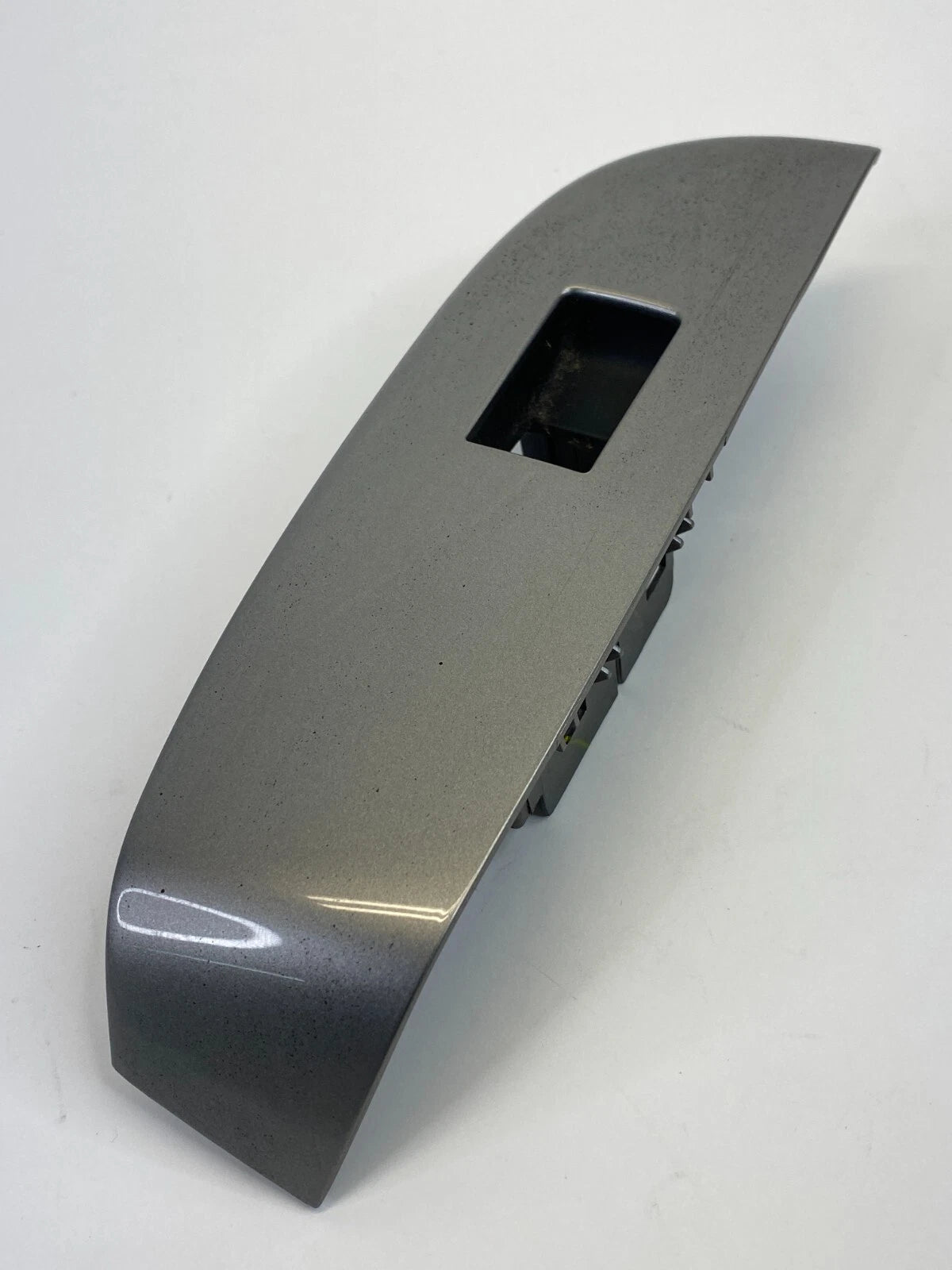 2013-2015 CHEVROLET MALIBU REAR RIGHT DOOR WINDOW SWITCH BEZEL TRIM 20829111 OEM