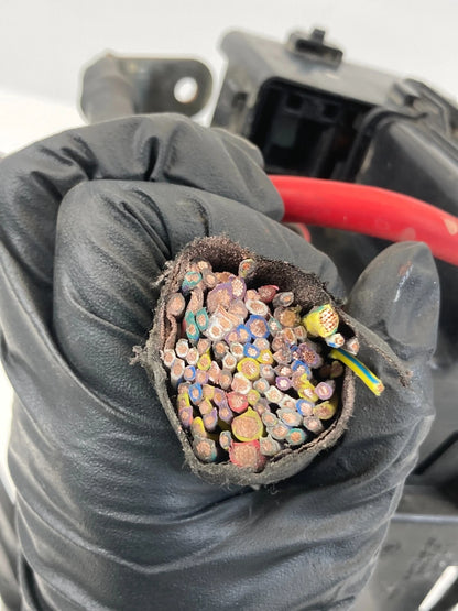 2006-2009 MERCURY MILAN FORD FUSION ENGINE JUNCTION FUSE BOX UNIT 54-7146-30 OEM