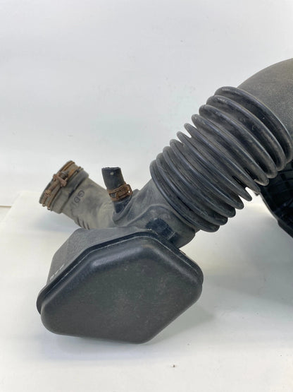 13-16 HYUNDAI SANTA FE SPORT INTAKE UPPER CLEANER BOX HOUSING 28130-2W200 OEM