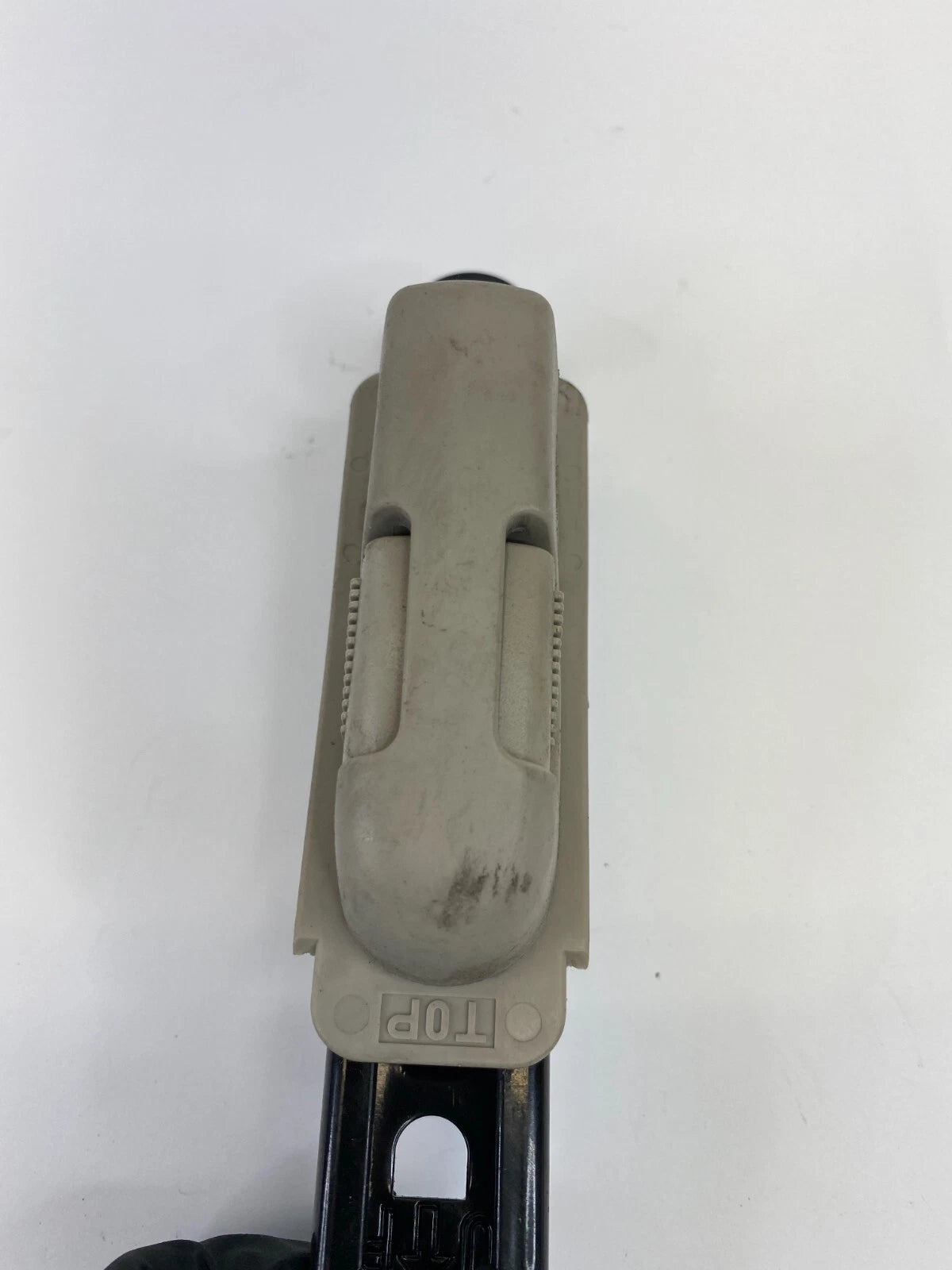 2006 2007 SATURN VUE FRONT RIGHT PASSENGER SIDE SEAT BELT HEIGHT ADJUSTER OEM