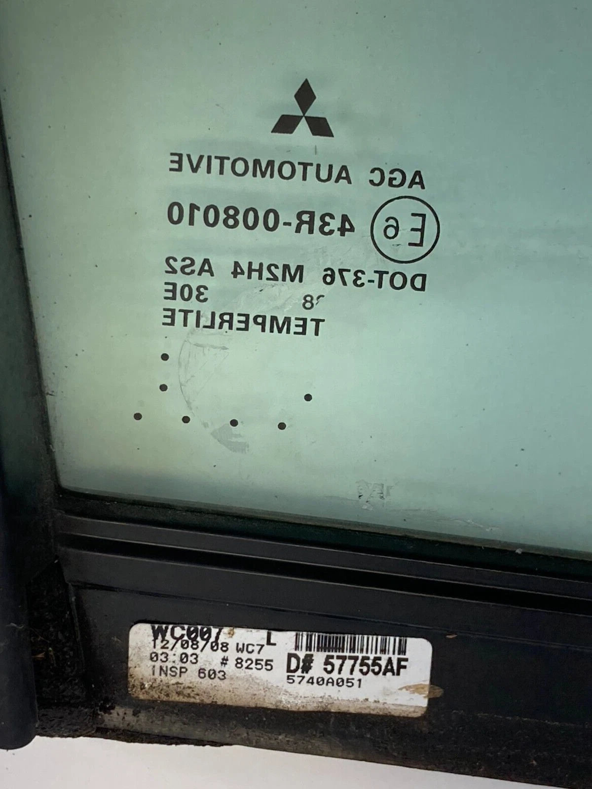 2004-2012 MITSUBISHI GALANT REAR LEFT DOOR WINDOW FIXED VENT GLASS 5740A051 OEM