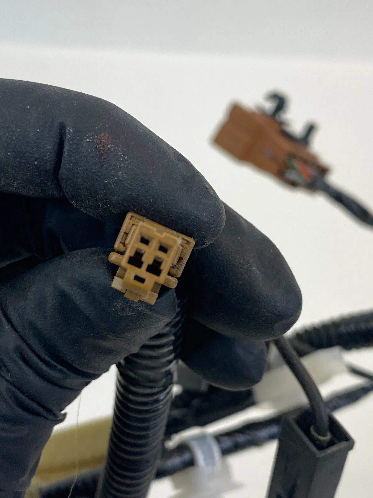 2009-2013 NISSAN ROGUE REAR TAILGATE LOWER WIRE WIRING HARNESS 24051-1VK0A