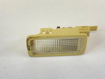 2003-2010 VOLKSWAGEN BEETLE CONVERTIBLE OVERHEAD SUNVISOR SUN VISOR LIGHT LAMP