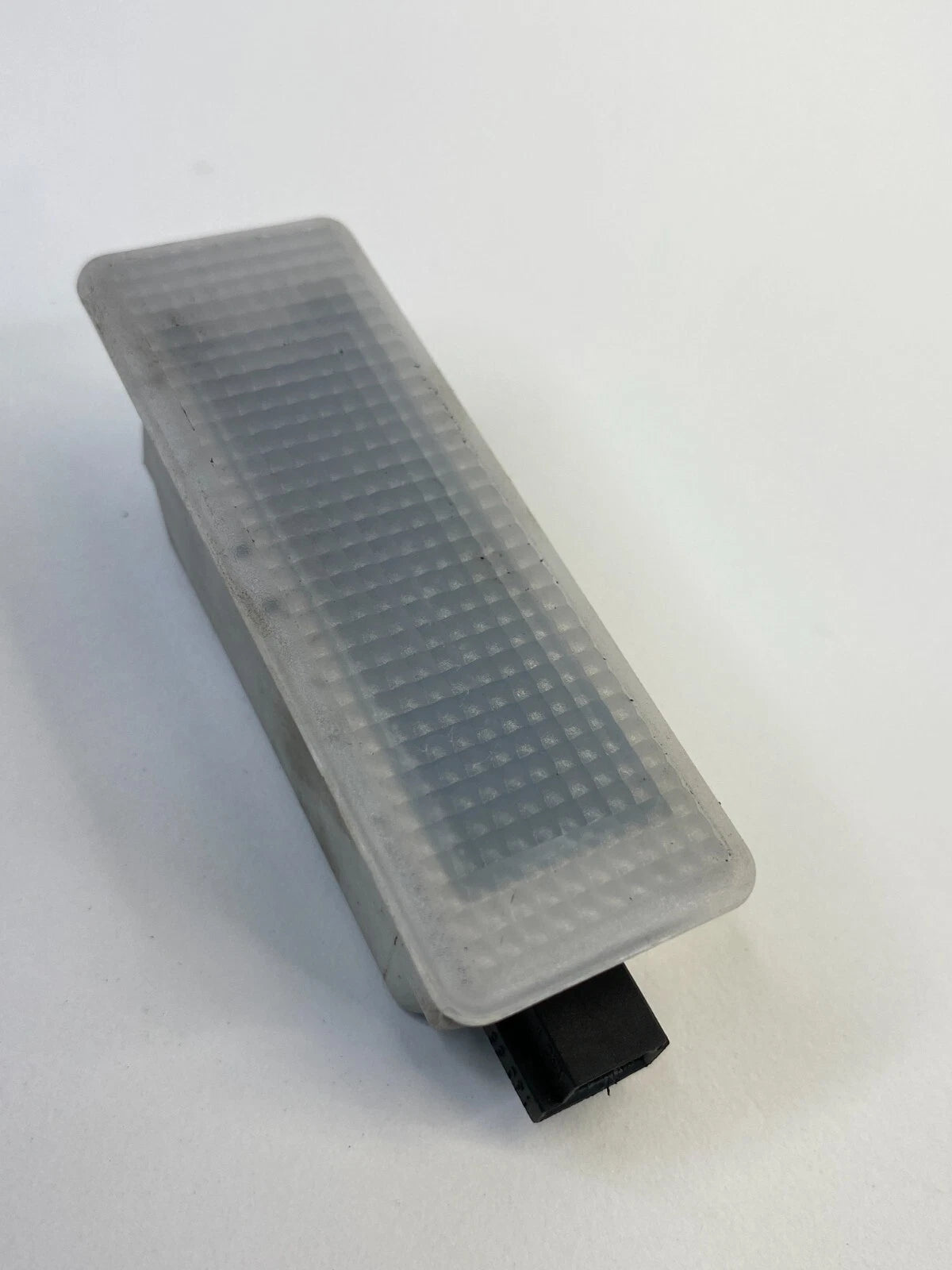 2006-2016 BMW 550I SEDAN INTERIOR REAR RIGHT DOOR COURTESY LIGHT LAMP 6972605