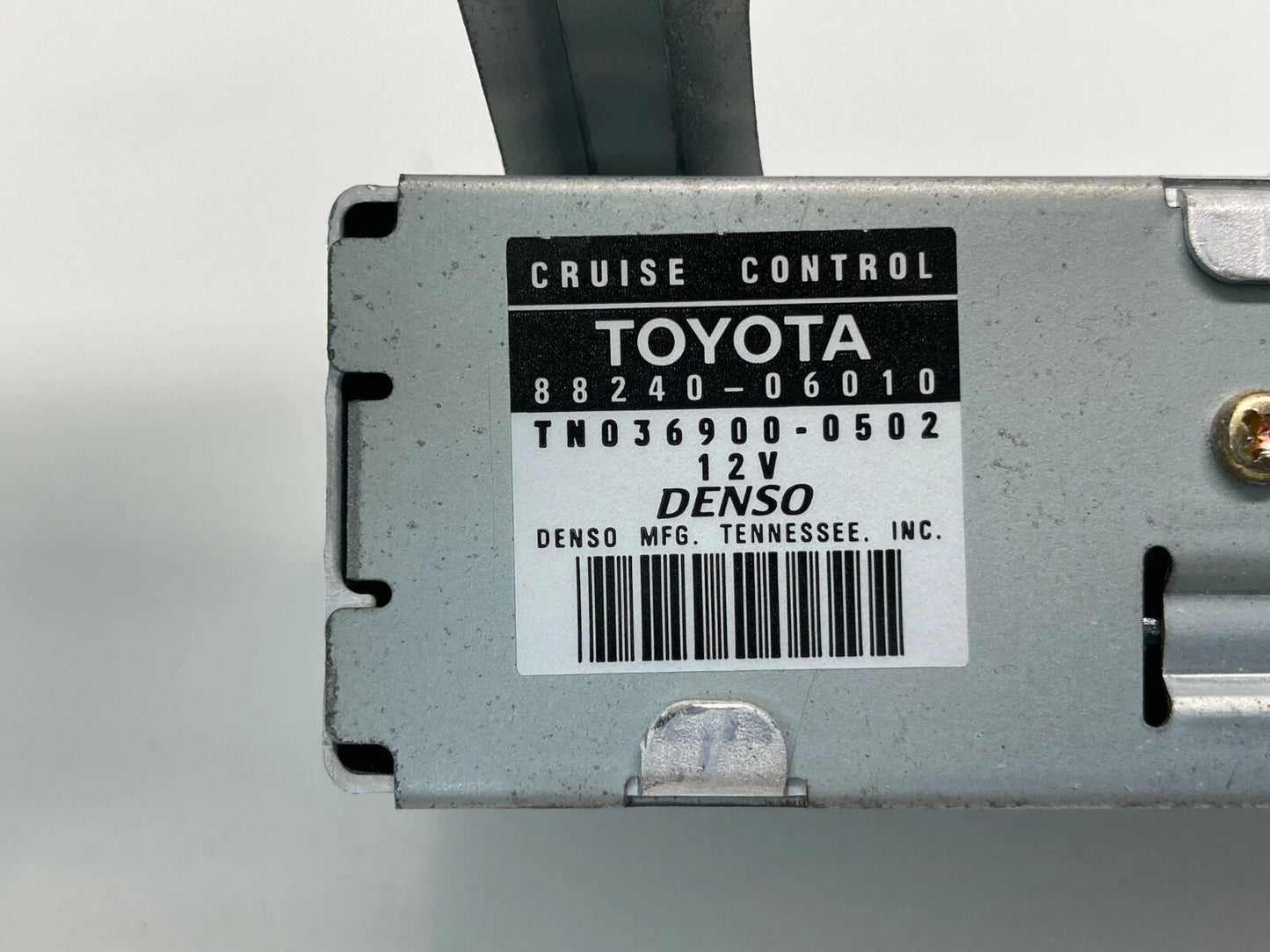 1997 1998 LEXUS ES300 CRUISE CONTROL MODULE COMPUTER ASSEMBLY 88240-06010 OEM