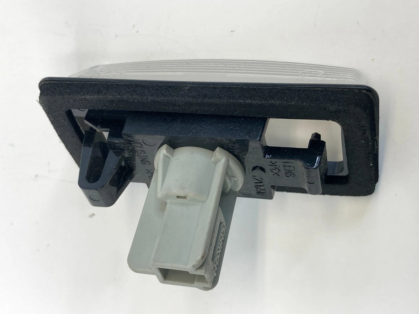2013-2019 NISSAN SENTRA REAR LEFT OR RIGHT TRUNK LID LICENSE PLATE LIGHT LAMP