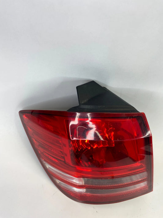 2009-2020 DODGE JOURNEY REAR LEFT OUTER QUARTER TAILLIGHT OEM FACTORY 05067785A