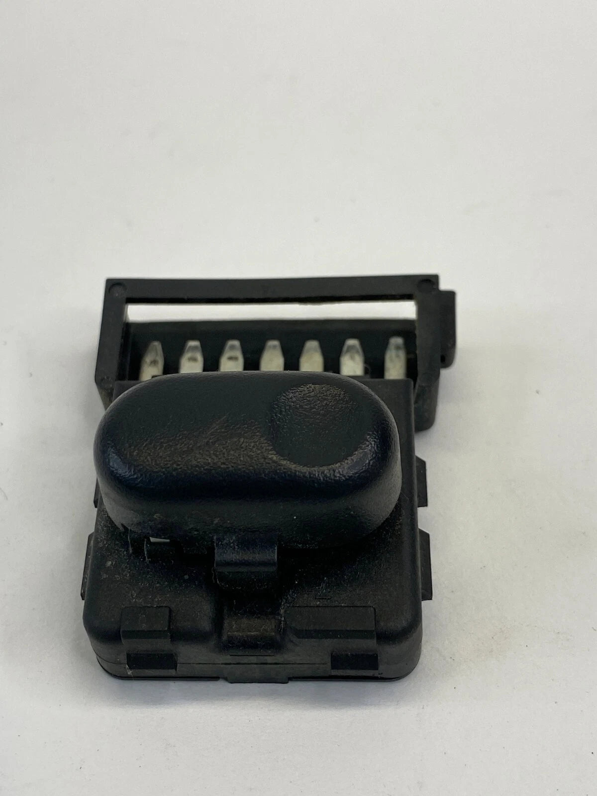 2005 05 PONTIAC G6 FRONT LEFT DRIVER SIDE SEAT SWITCH LH OEM