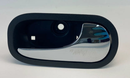 2007-2009 SATURN AURA REAR RIGHT SIDE INNER DOOR HANDLE ASSEMBLY 15264359 OEM