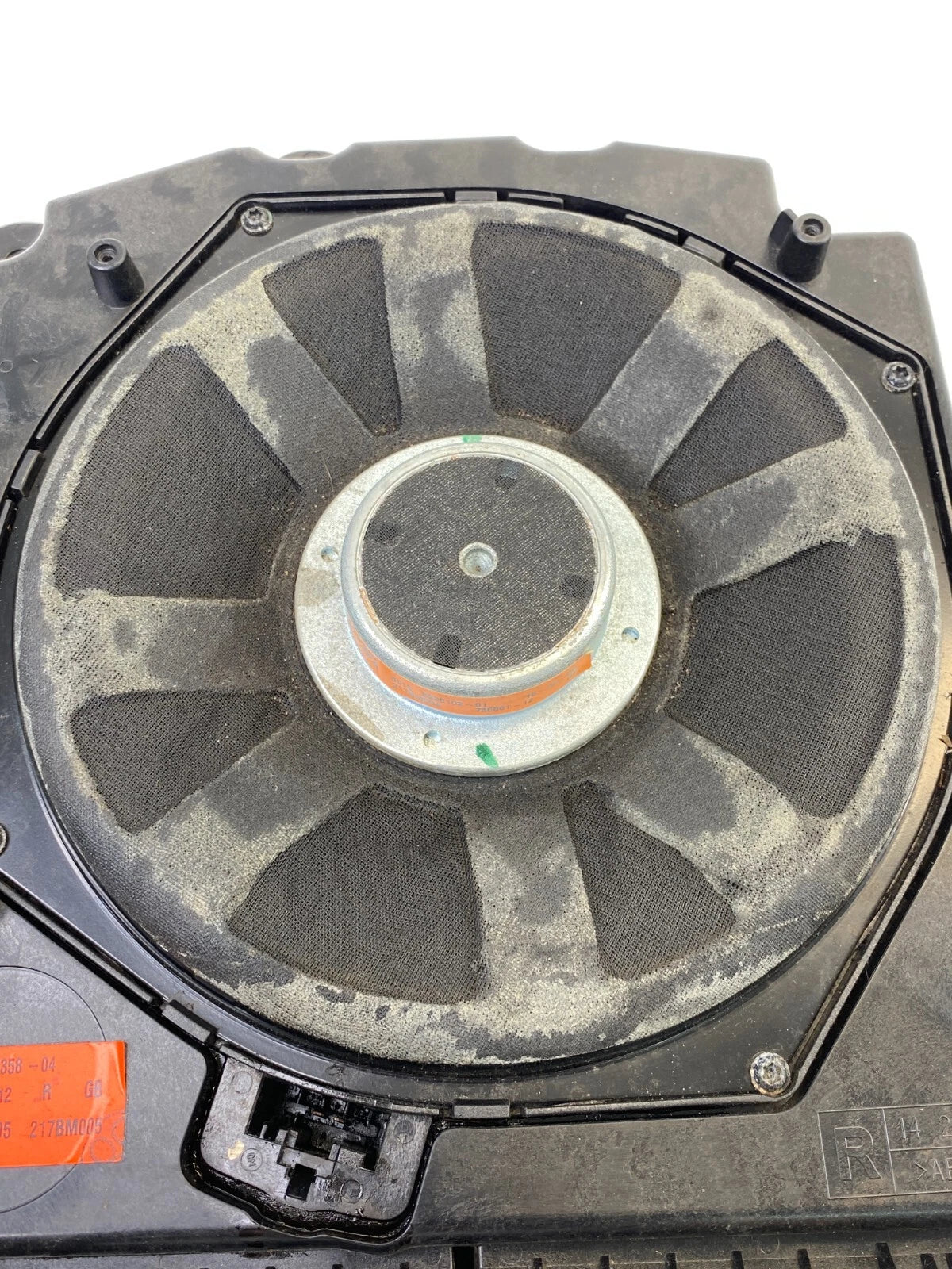 2004-2007 BMW 530I 525I RIGHT CENTRAL BASS SUBWOOFER SPEAKER AUDIO 65136919358
