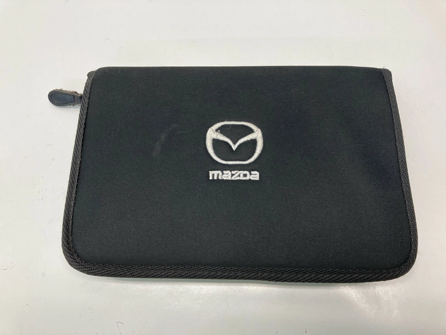 2004 MAZDA 3 MAZDA3 OWNER'S MANUAL GUIDE HANDBOOK WARRANTIES SET W / CASE OEM