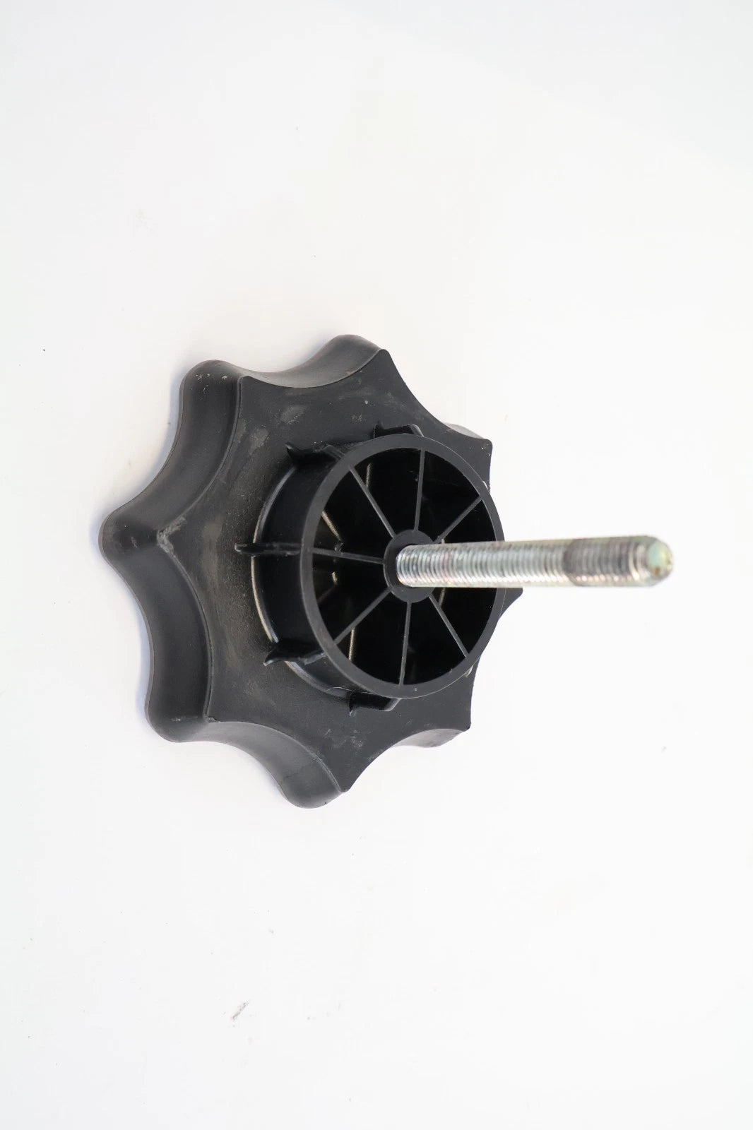 1998-2010 VOLKSWAGEN BEETLE SPARE TIRE HOLD DOWN BOLT RETAINER 1J0-803-899