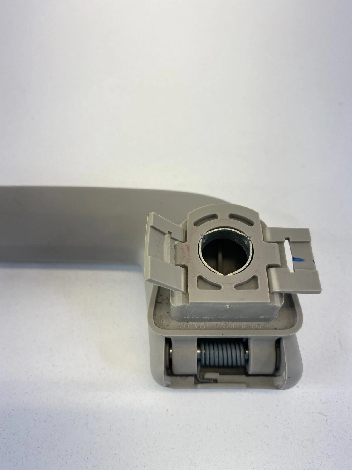2006-2011 VOLVO S40 REAR RIGHT SIDE ROOF GRIP GRAB HANDLE COURTESY OEM