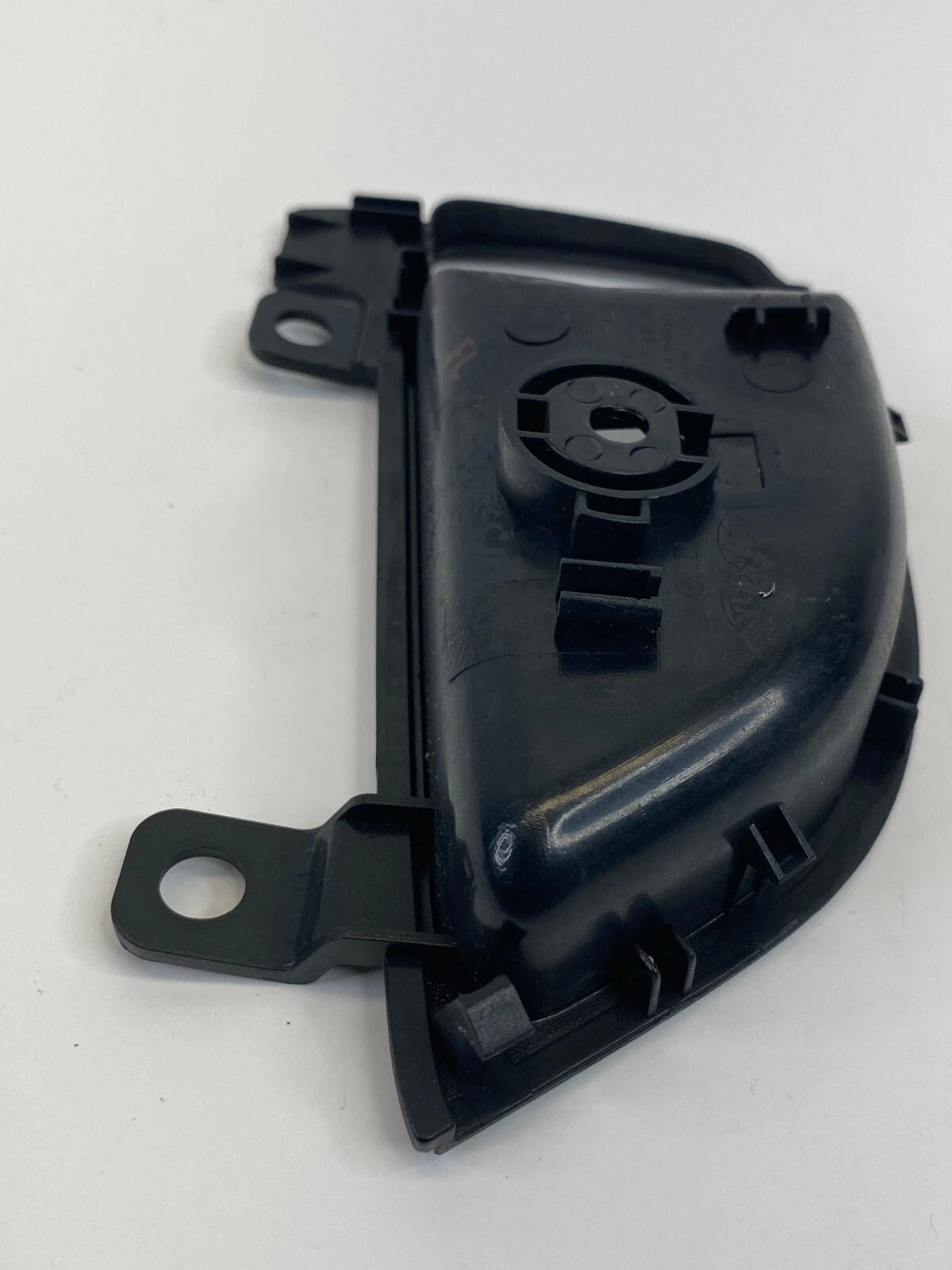 11-16 HYUNDAI ELANTRA FRONT LEFT DRIVER SIDE INNER DOOR HANDLE BEZEL 82611-MD000