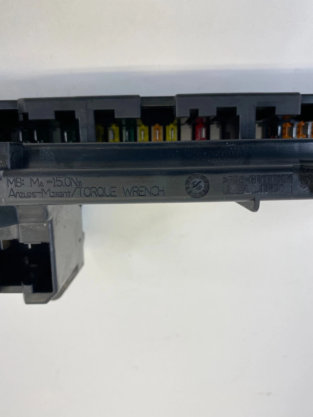 2006-2010 BMW 550I 4.8L AT FRONT POWER DISTRIBUTION FUSE RELAY BOX 257-13290 OEM