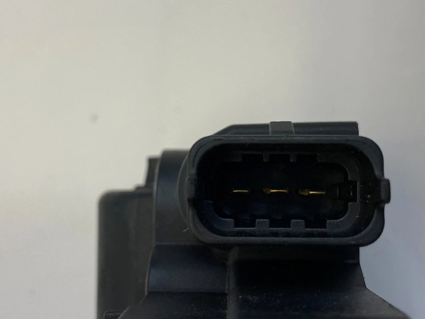 2001 2002 2003 2004 2005 MERCEDES BENZ C240 SEDAN 2.6L V6 A/T IGNITION COIL OEM