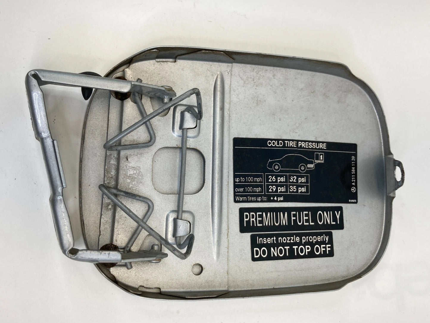 2003-2009 MERCEDES-BENZ E320 SEDAN FUEL FILLER DOOR LID GAS COVER A2115841139
