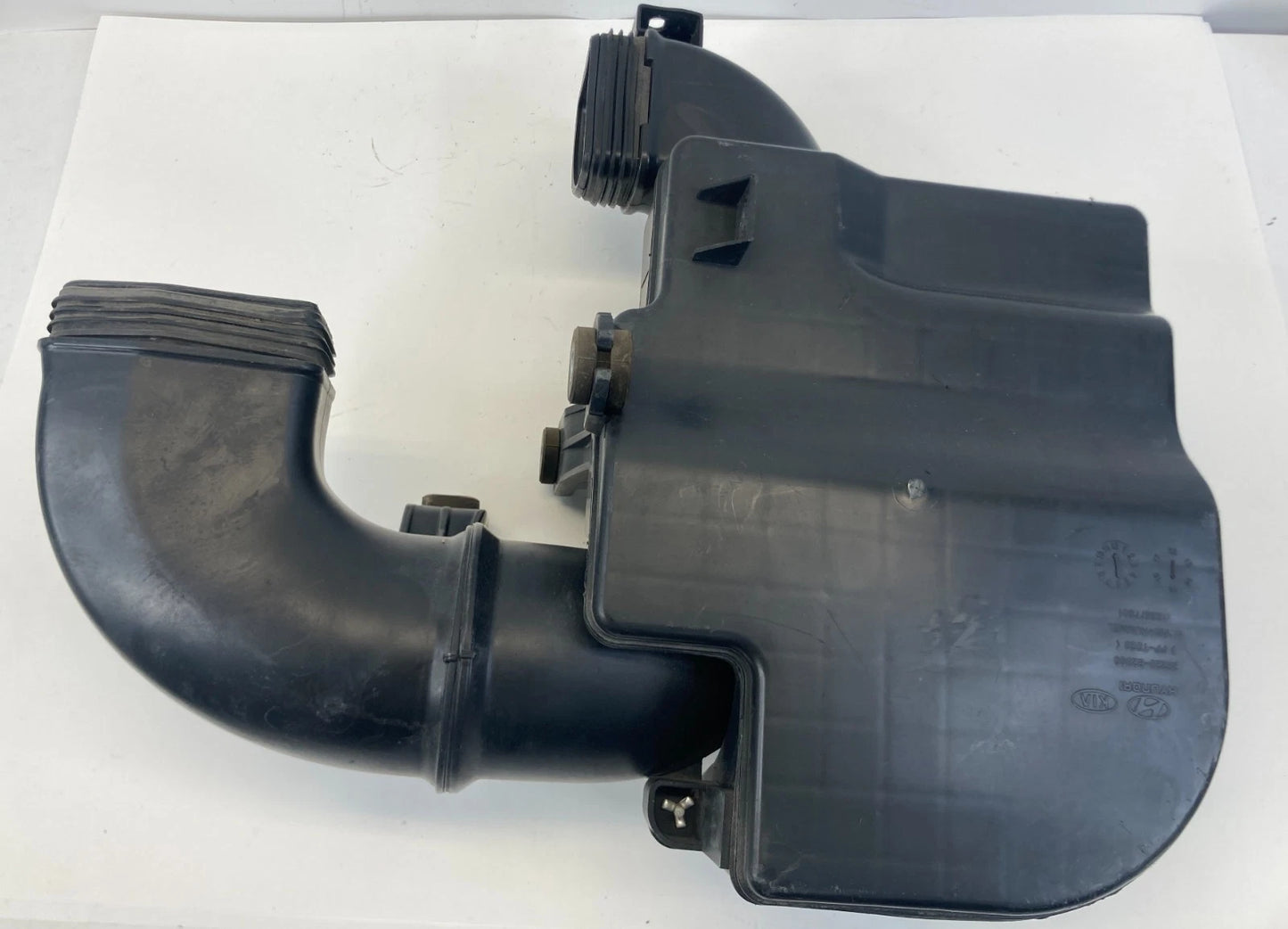 2014-2019 Kia Soul Air Intake Cleaner Hose Tube Duct w/Resonator 28220-B2000